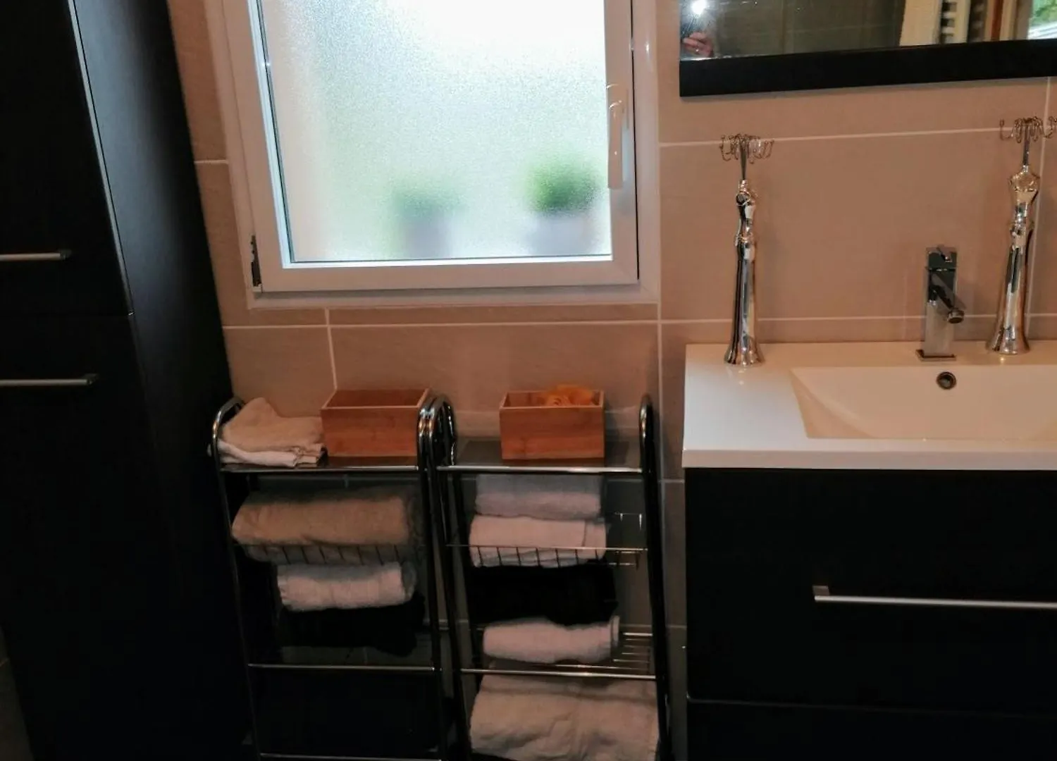 Chez Sylvie, Petit Dejeuner Offert Val-d'Ize 0*,  France